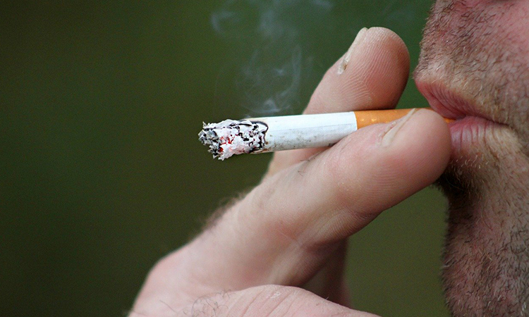 Fumadores tienen mayor riesgo frente al Covid-19