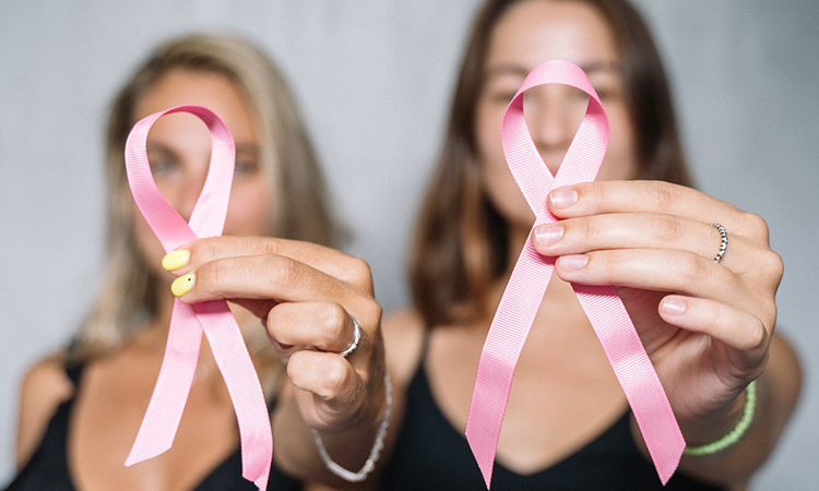 6 posibles causas de cáncer de seno