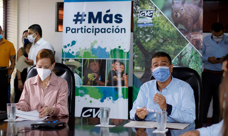 CVC y Asocaña hacen acuerdo sobre reducción de quemas