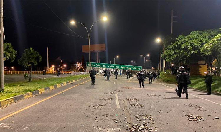 Pese a operativos persisten bloqueos en Cali