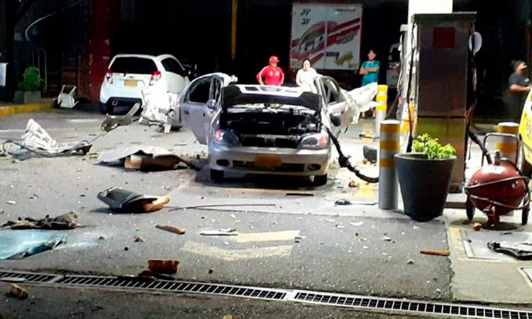 Vehículo que explotó en estación del barrio Caldas estaría cargado de marihuana