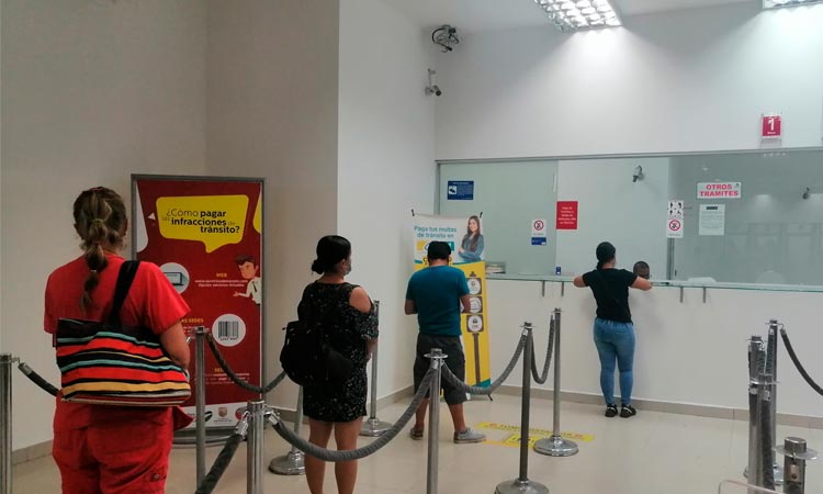 Hay descuentos hasta del 100% en las multas de tránsito