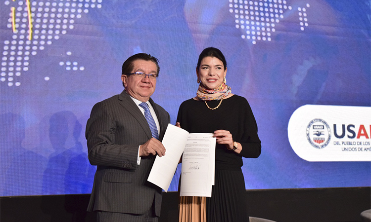 Minsalud presentó estrategia de cooperación internacional y política de relacionamiento con el sector privado