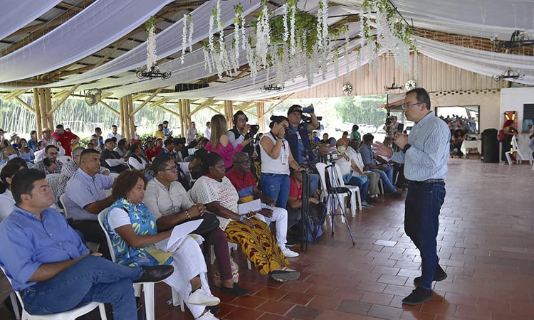 Inician diálogos para solucionar problema de tierras en Cauca