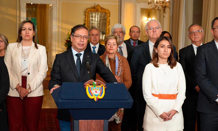 Crisis en el gobierno de Petro: salieron tres ministros, ¿Qué pasó?