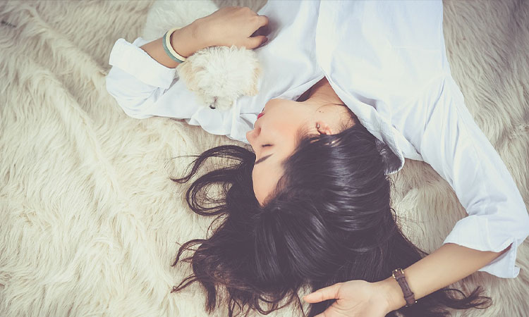Malos hábitos a la hora de dormir que afectan el sueño y ponen en peligro la salud