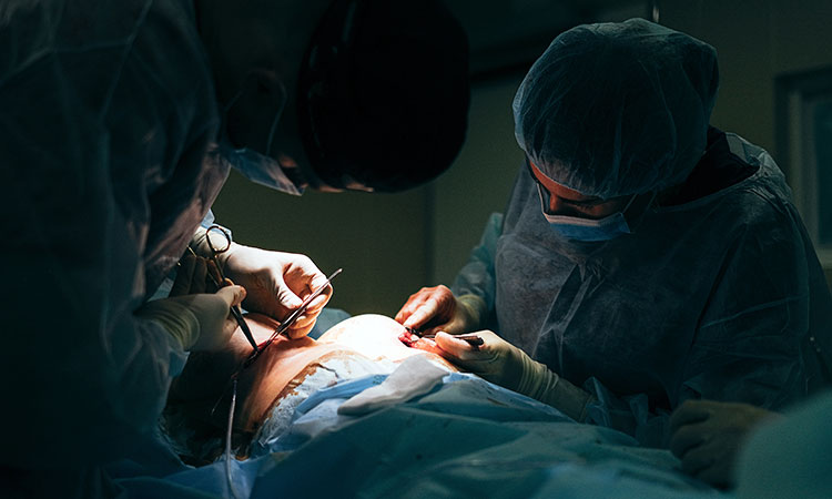 Cirugías plásticas: ¿Cuál es el riesgo de morir en ellas?