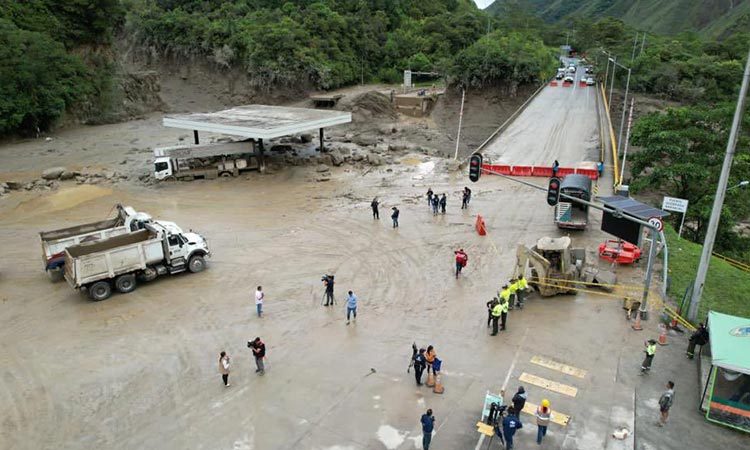 De dos a tres semanas estará cerrada vía al Llano