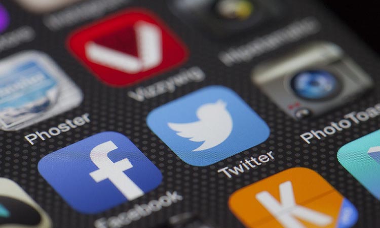 Las redes sociales, la campaña y las mentiras