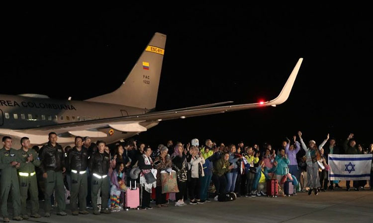 Llegó a Colombia el primer vuelo humanitario desde Israel