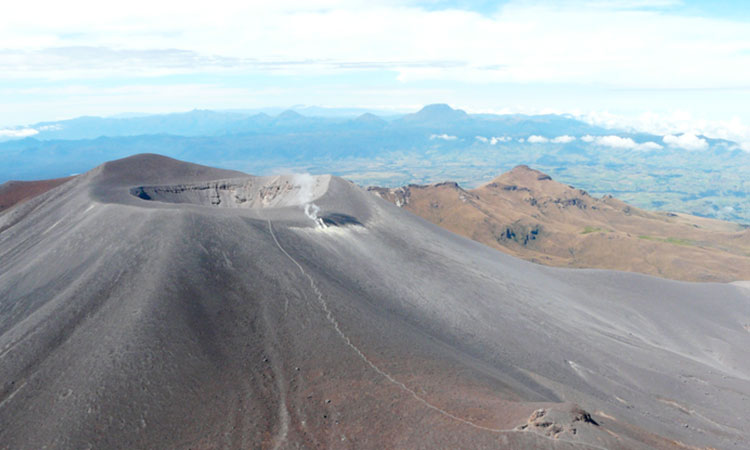 Volcán Puracé incrementó actividad sísmica