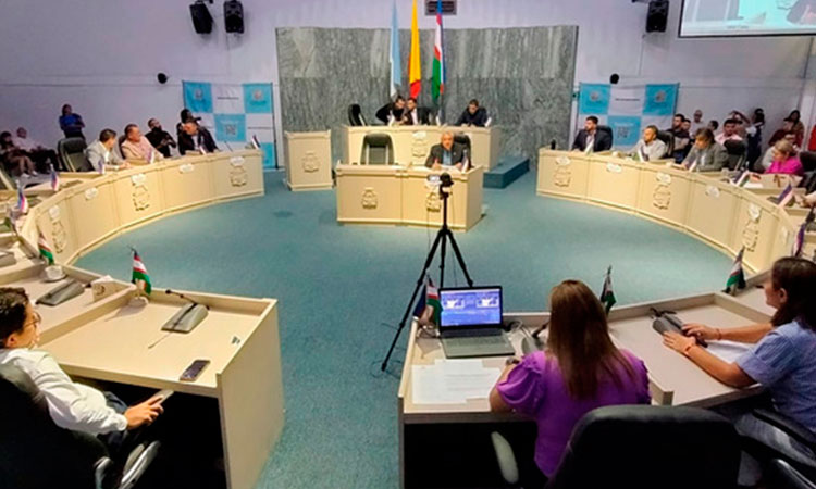 Alcalde convoca a sesiones extras al Concejo