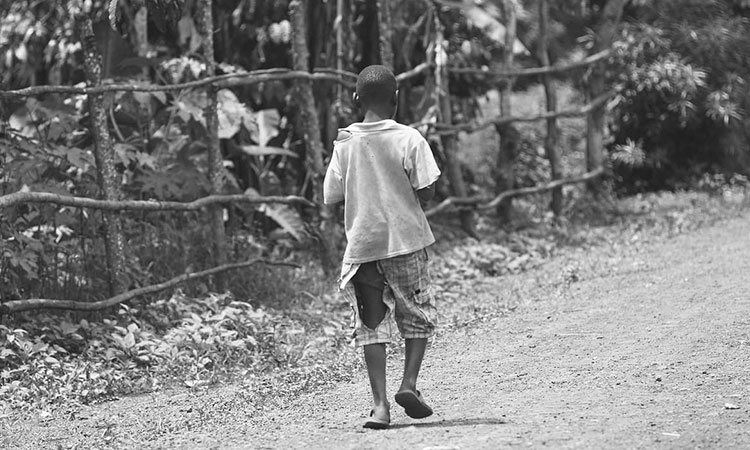 Pobreza e inseguridad marcan la infancia en Colombia, según informe de Unicef