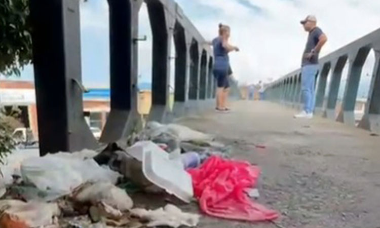 Puente peatonal en pésimo estado en el oriente de Cali, preocupa que colapse
