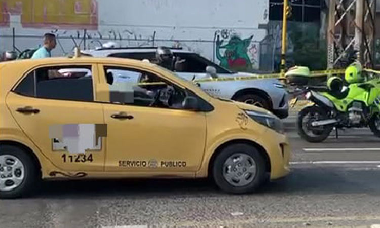 Mujer fue asesinada dentro de un taxi en pleno centro de Cali