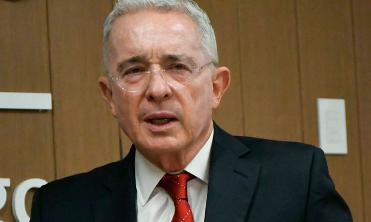 Tutela protege derecho a la defensa del expresidente Uribe