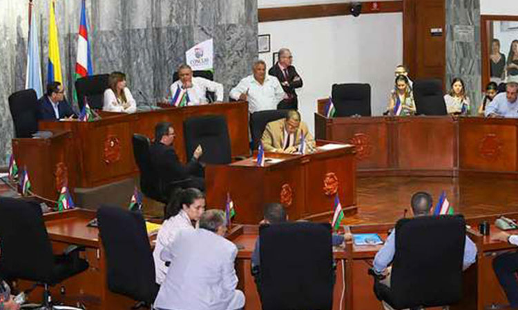 El Concejo de Cali impulsa el proyecto para establecer normas sobre vallas publicitarias y controlar irregularidades