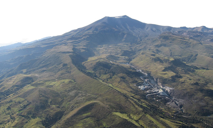 Fumarola del volcán Puracé preocupan a Popayan y el Cauca