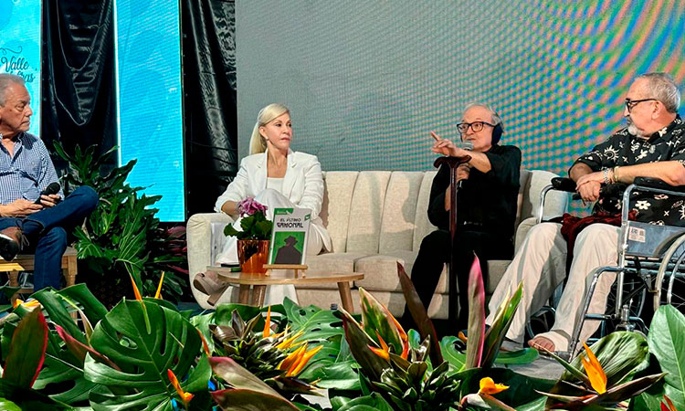 Gardeazábal arranca risas y reflexiones en la presentación de "El Último Gamonal"