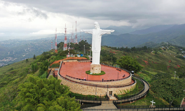 Cristo Rey en Cali cerrado temporalmente por lluvias: evite subir al cerro por seguridad