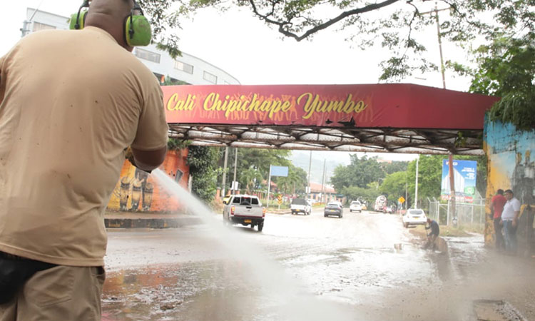 Lluvias en Cali dejaron calles bloqueadas, caída de árboles y fallas en el servicio eléctrico