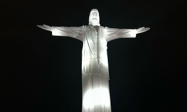 Cristo Rey recupera su iluminación ornamental tras intensas lluvias