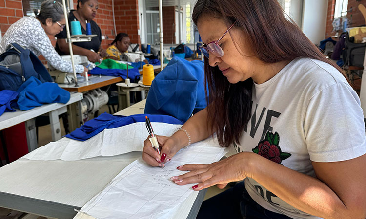 La alta costura llega a la Comuna 18 de Cali