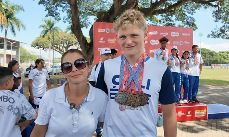 Seis medallas para nadador en Juegos Departamentales