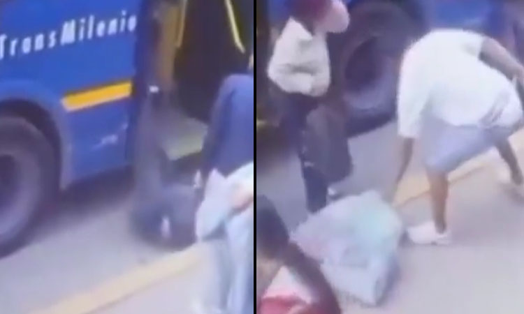 sujeto empujó a un adulto mayor desde un bus