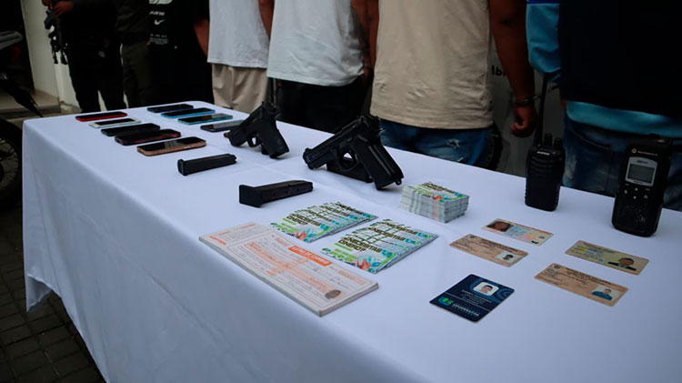 Tres robos recientes evidencian la amenaza de motoladrones en Cali. Policía capturó a nueve integrantes de una peligrosa banda.