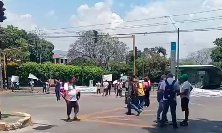 ¿Va hacia el sur de Cali? Hay bloqueos en la Calle 5, revise estos desvíos