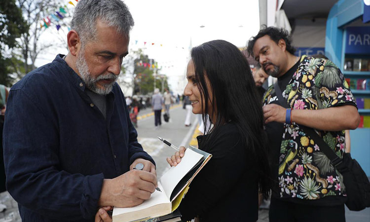 Mario Mendoza, hoy en la Feria del Libro de Cali, vea la programación completa aquí