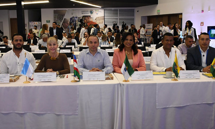 Piden a gobierno reciprocidad en lucha contra ilegales