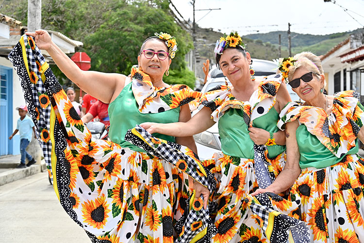 V Encuentro Ambiental del Arte y la Cultura en El Dovio reunió 400 artistas y 5.000 asistentes