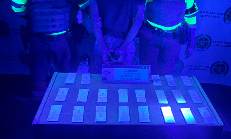 Incautan mas de $50 millones en billetes falsos gracias a luz ultravioleta en Palmira