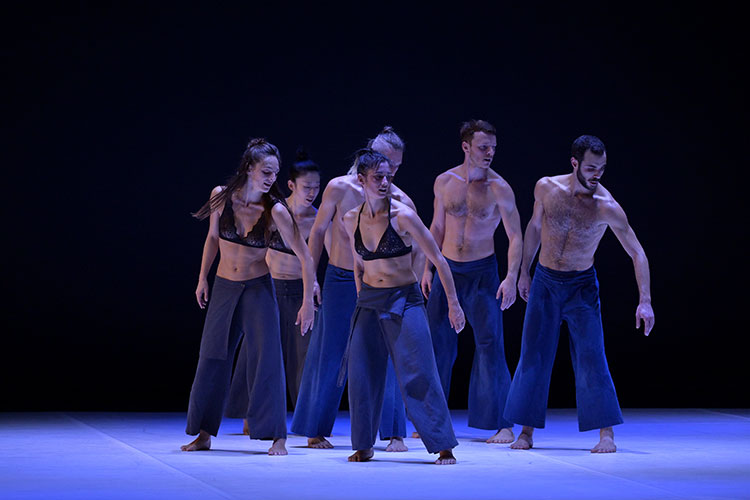 La Bienal Internacional de Danza de Cali cierra con una explosión de lenguajes, rituales y estrenos