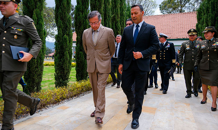 Ordenan bombardeo en Arauca contra disidencias