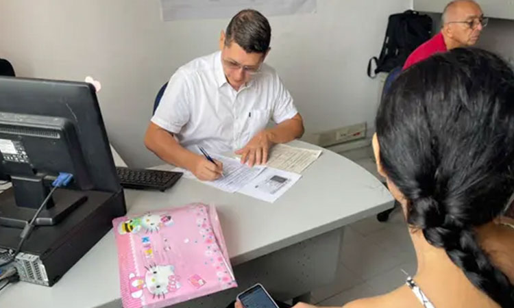 Más de 200 familias desplazadas reciben ayuda humanitaria en Cali