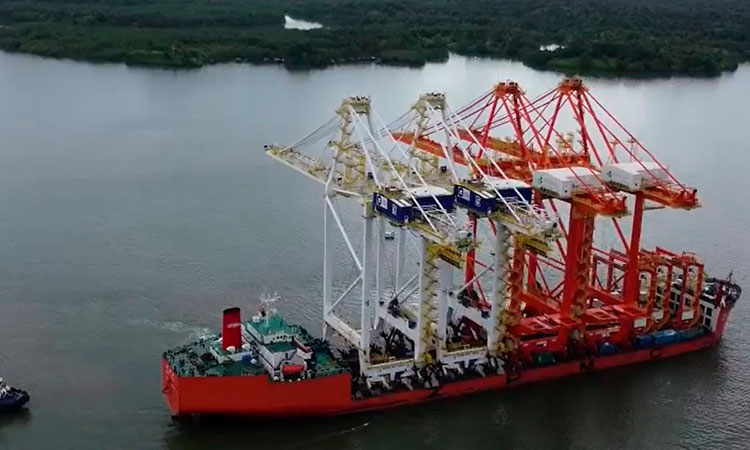 Llegaron a Buenaventura las gruas portico mas grandes de Sudamerica