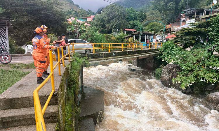 Lluvias en Cali generan colapso de vivienda y creciente del río en Pance: Gestión del Riesgo entrega balance oficial