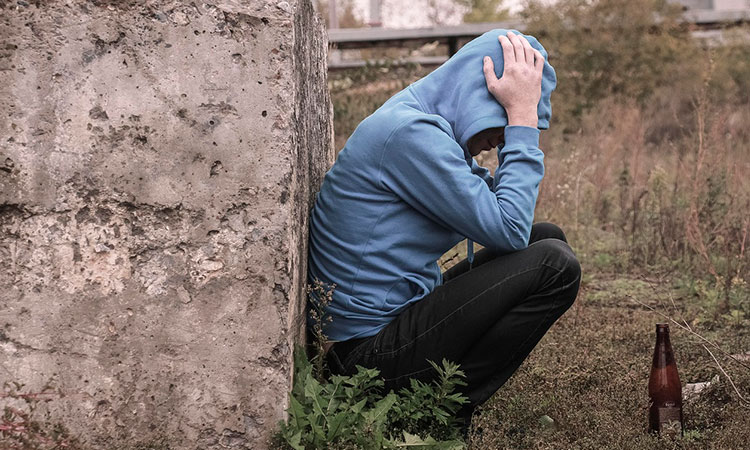 Jóvenes: menos alcohol, más soledad