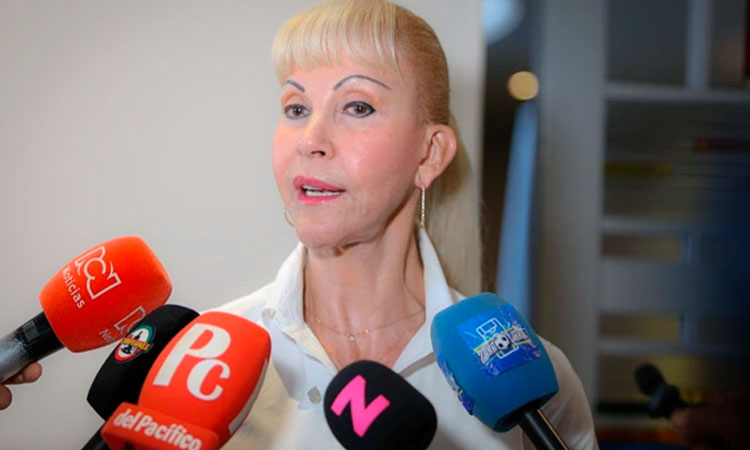 Gobernadora del Valle pidió respeto a Petro