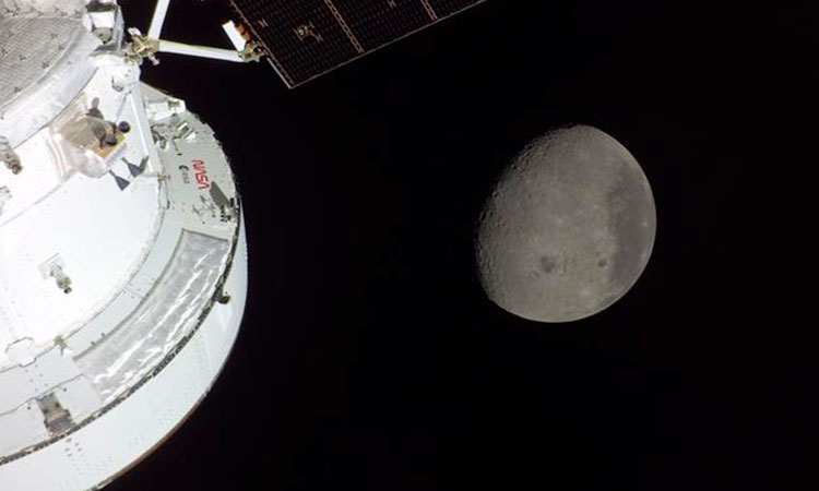 ¿Es en verdad la luna una base secreta extraterrestre?