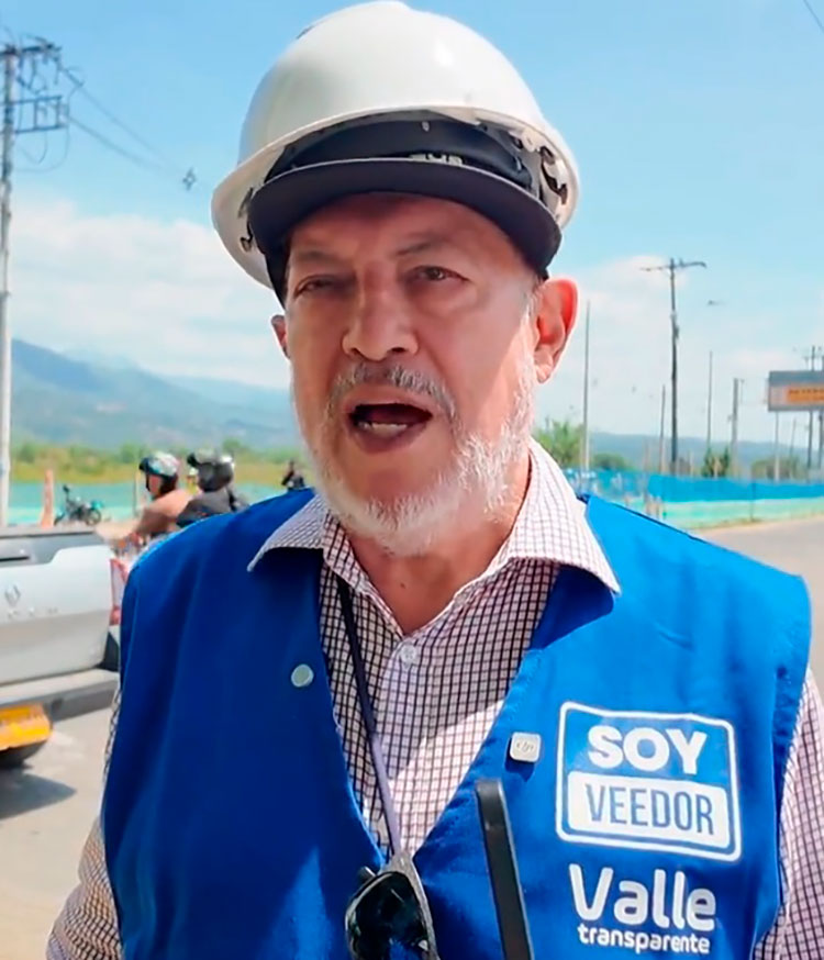 Comerciantes y deportistas del sur del Valle comentando los avances de la ampliación de la Avenida Cañasgordas.
