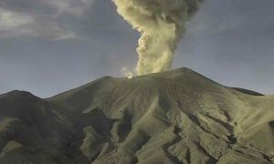 Aumentan los sismos y las emisiones de ceniza en el volcán Puracé: estas son las advertencias del Servicio Geológico Colombiano