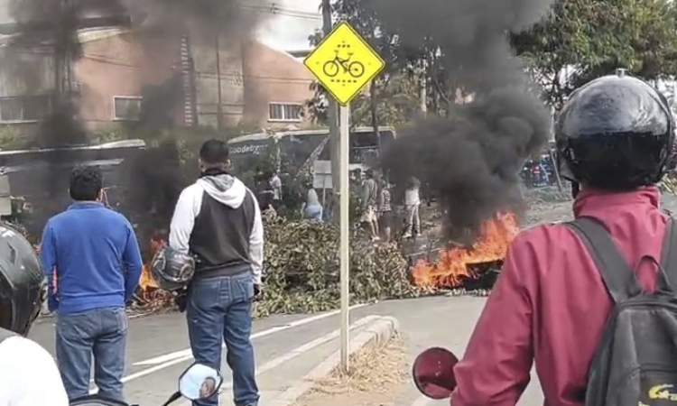 Acuerdo permitió reabrir vía Cali- Candelaria